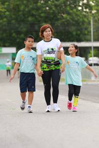 BIB: 284
                            <button type="button" onclick="openModal(3562650)" class="btn btn-primary btn-sm float-right btn-popup" data-toggle="modal" data-target=".modal-high-quality">
                        <i class="fas fa-shopping-cart"></i> Add to Cart
                    </button>
                                            <button type="button" onclick="isThisMe(3562650, true)" class="btn btn-success btn-sm float-right btn-popup btn-isme hidden" data-toggle="tooltip" data-placement="bottom" title="นี่คือรูปของคุณใช่ไหม คลิกที่นี่เพื่อเอาเข้าอัลบั้ม">
                        <i class="fas fa-plus"></i> Add to album
                    </button>
                    <button type="button" onclick="isThisMe(3562650, false)" class="btn btn-warning btn-sm float-right btn-popup btn-isnotme hidden">
                        <i class="fas fa-ban"></i> Remove from album
                    </button>